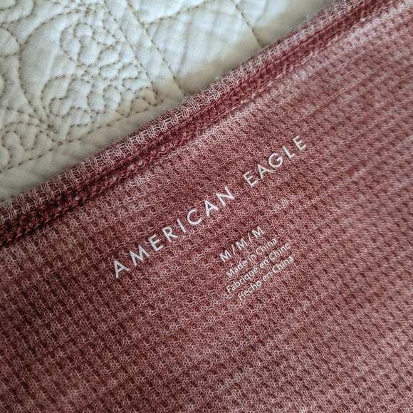 Rust pink waffle button up tee - American Eagle - Picture 4 of 5